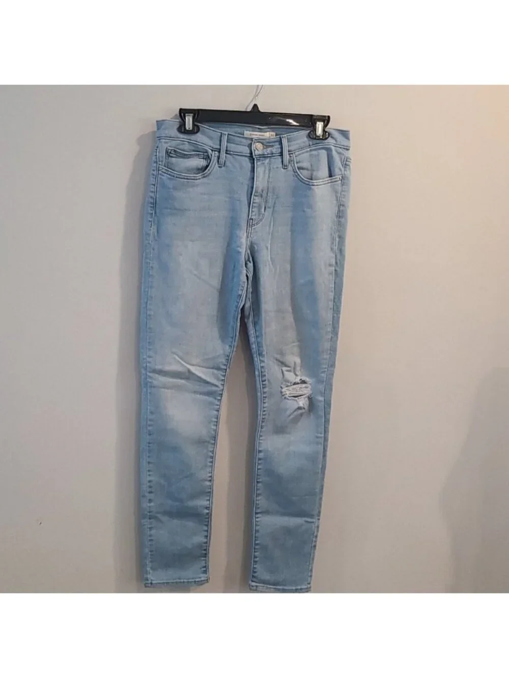 Levi slimming skinny lightwash jeans